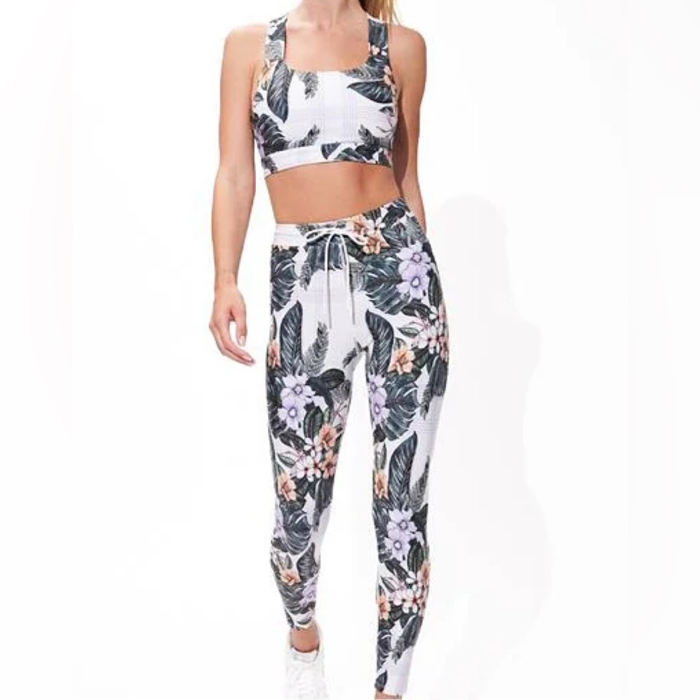 Eleven-Venus William Tropicana Crisscross Sports Bra/Tropical Pattern XS & S NWT - Picture 3 of 8